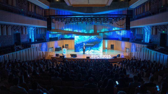 La ceremonia, que convocó a referentes del ámbito empresarial y del sector público.