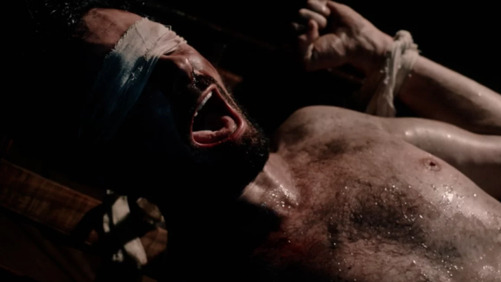 Max launches a film that mixes supernatural dictatorship and horror, with an intense story that shakes the Argentine collective memory. Max launches a film that mixes supernatural dictatorship and horror, with an intense story that shakes the Argentine collective memory.