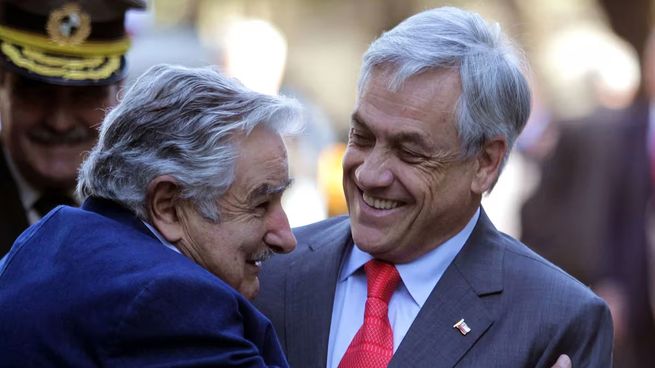 José Mujica volvió a homenajear a Sebastián Piñera.