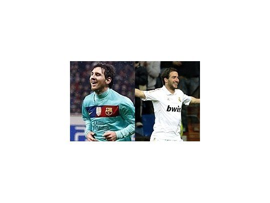 Messi e Higuaín festejan. Sus equipos están en lo más alto de la tabla.