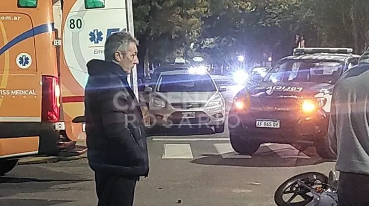 “Estoy bien, la moto me chocó a mí”, aseguró el DT tras el accidente. “Estoy bien, la moto me chocó a mí”, aseguró el DT tras el accidente.