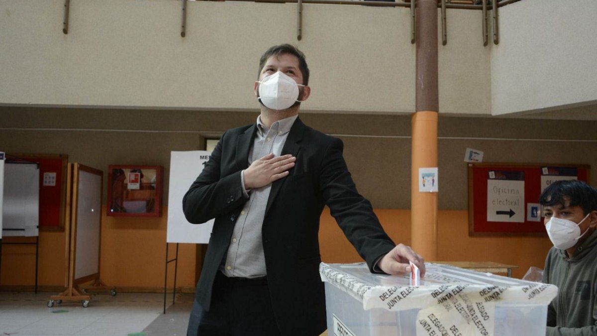 Boric voted in southern Chile and promised to be the president of all and all
