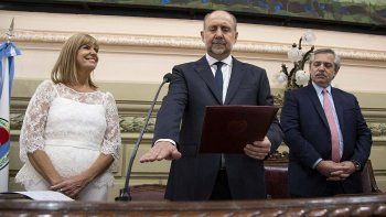 Omar Perotti juró en diciembre como gobernador de Santa Fe en la legislatura provincial.&nbsp;