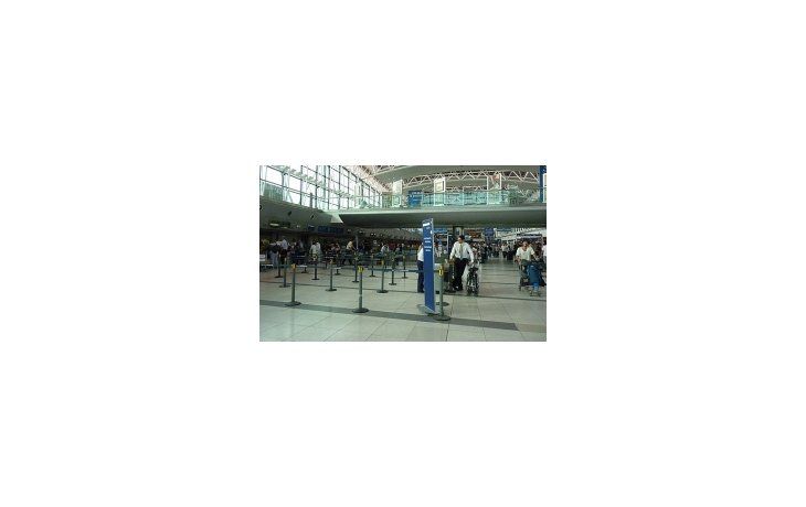 En el mes de mayo de 2012, el total de turistas extranjeros arribados a Ezeiza y a Aeroparque, fue de 196.681.