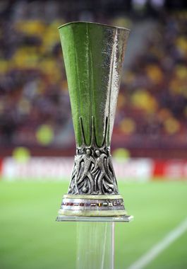 El trofeo de la Europa League.