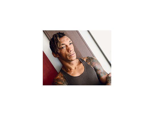En su concierto, Tricky pareció querer demostrar que él no es un intelectual avant-garde sino un simple cantante de rock.