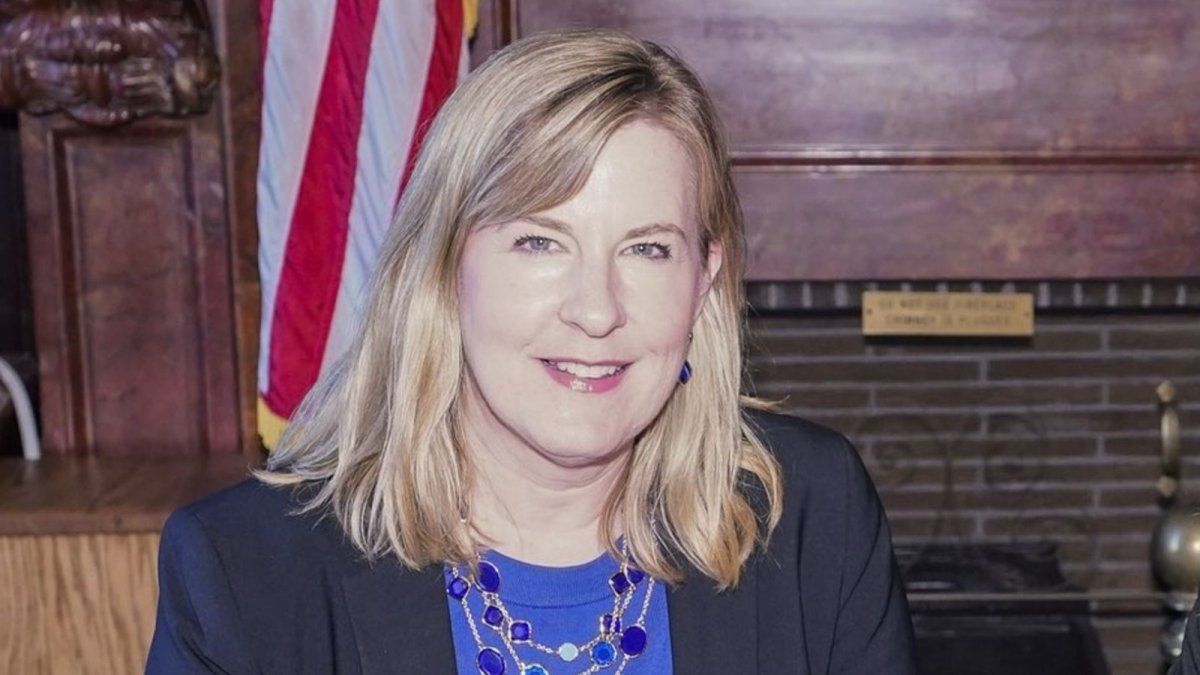 Double political attack leaves a dead legislator and an injured senator