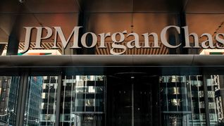 El gigante bancario estadounidense J.P. Morgan está cerca de convertirse en patrocinador Top del COI. De concretarse, entraría en vigor antes de los Juegos Olímpicos de 2028 en Los Ángeles. El gigante bancario estadounidense J.P. Morgan está cerca de convertirse en patrocinador Top del COI. De concretarse, entraría en vigor antes de los Juegos Olímpicos de 2028 en Los Ángeles.