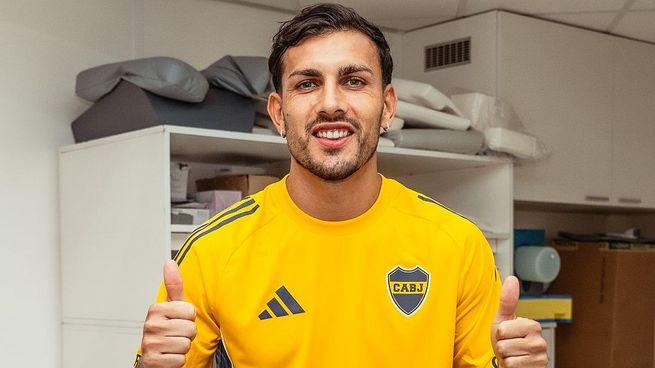 Paredes volvió a Boca en un marco imponente y con la Bombonera colmada.