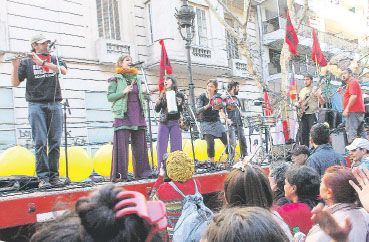 Un Corpus Christi anti-Macri, con venia del Papa y amagues de megamarcha federal (foto 2)