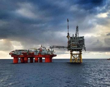 YPF y Shell podrán realizar trabajos de exploración de hidrocarburos en la plataforma continental de Uruguay.