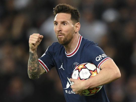 Lionel Messi brilló en PSG, que dio vuelta el resultado para seguir puntero en el grupo de la Champions League.