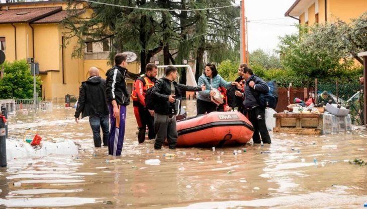 Italia el drama de las inundaciones ocasionó más muertos y evacuados