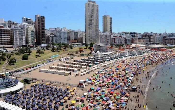 Viajar a la costa en auto es 55% más caro que el verano pasado