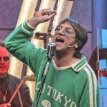 El músico permanece internado en el Hospital Fernández, acompañado por su familia, mientras el equipo médico evalúa el alta para continuar la recuperación en su domicilio. El músico permanece internado en el Hospital Fernández, acompañado por su familia, mientras el equipo médico evalúa el alta para continuar la recuperación en su domicilio.