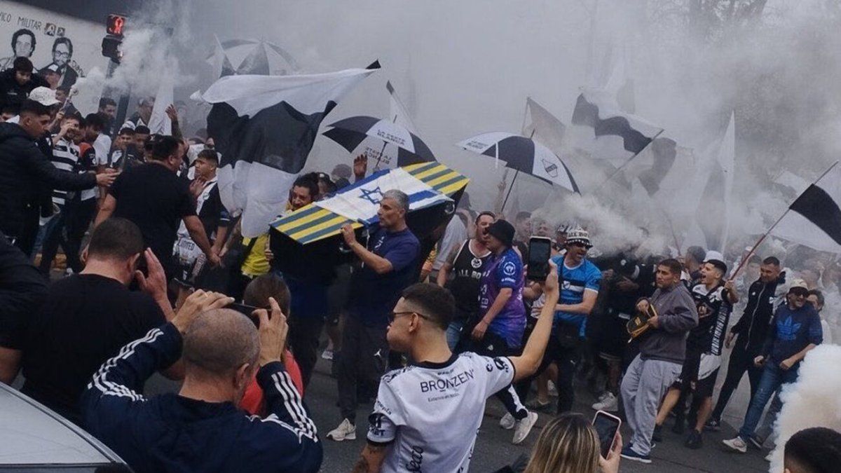 Promotion fans arrested for anti-Semitic acts before a match
