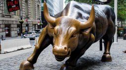 S&P 500 and Nasdaq hit two-month highs. S&P 500 and Nasdaq hit two-month highs.
