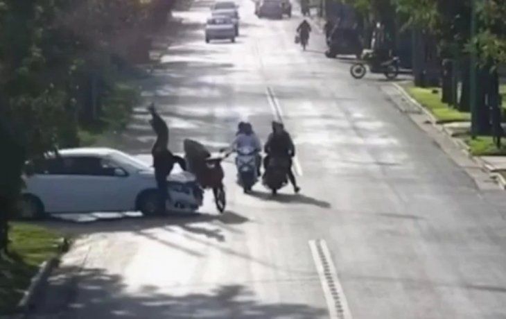 Hacía willy, fue embestido por un auto y voló por el aire