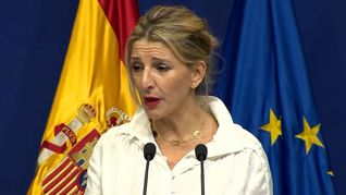 La ministra de Trabajo, Yolanda Díaz, al momento de anunciar el retiro de la medalla.&nbsp;