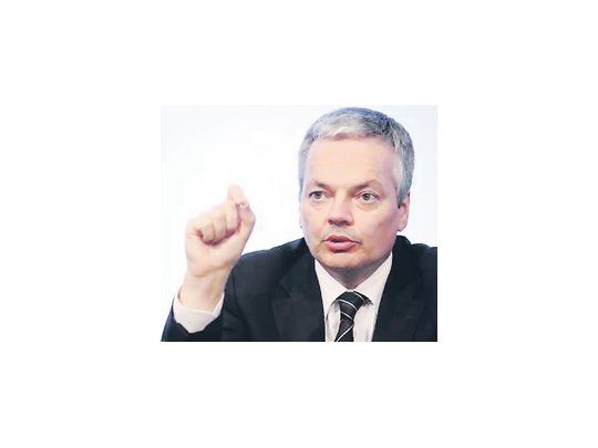 El ministro de Finanzas en funciones, Didier Reynders, es considerado el responsable del orden administrativo en una Bélgica que desde hace más de un año no consigue darse un Gobierno apoyado por una mayoría parlamentaria estable.