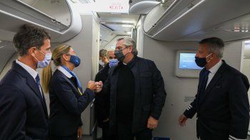 alberto fernandez partio hacia portugal para iniciar su gira por europa