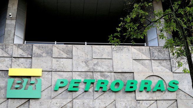 En el cuarto trimestre, la petrolera registró una pérdida de 2.800 millones de dólares, debido sobre todo al impacto de la devaluación.