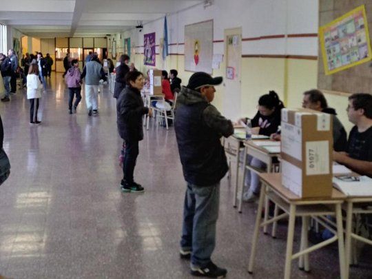 La Cámara Nacional Electoral puso a disposición el registro público de postulantes de autoridades de mesa.