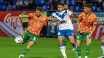 banfield le dio un golpazo a velez en liniers y toma aire