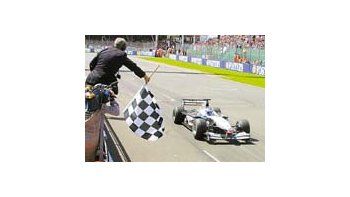 Mika Hakkinen en el momento del triunfo.