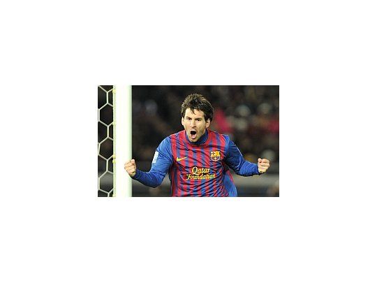 Messi conduce al Barcelona a un nuevo título.