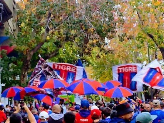 Banderazo en Tigre. 