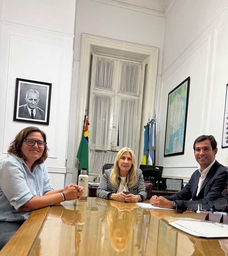 Alejandra Lorden, Priscila Minnaard y Valentín Miranda. Alejandra Lorden, Priscila Minnaard y Valentín Miranda.