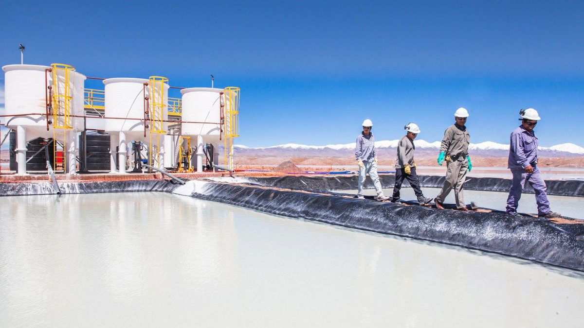Employment in the mining industry increased by 7.5% in March Employment in the mining industry increased by 7.5% in March