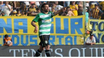 Con dos goles, Darío Cvitanich fue la gran figura en la goleada de Banfield sobre Rosario Central.