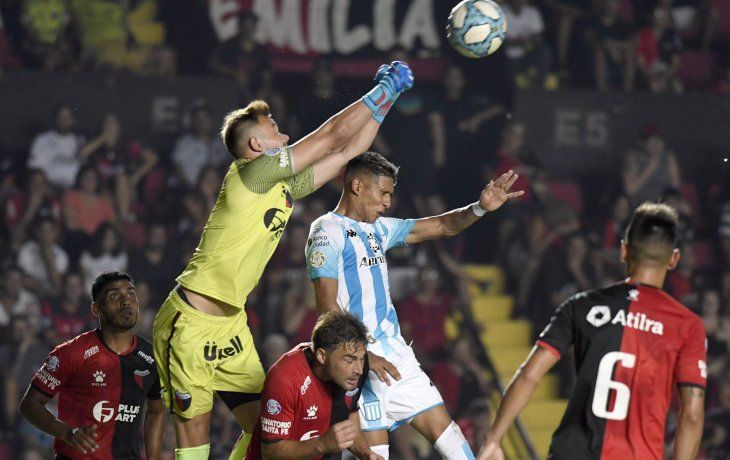 Colón y Racing empataron 1 a 1 en Santa Fe
