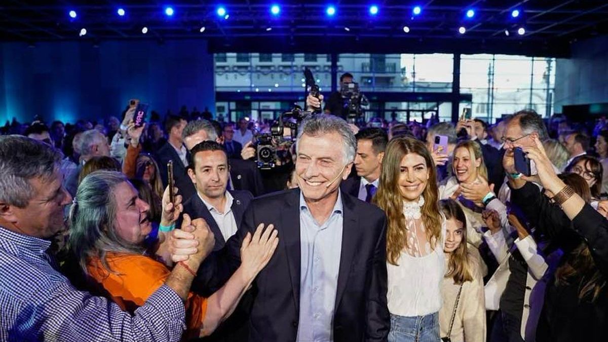 Mauricio Macri presentó su libro "Para qué": "Ningún progre nos puede correr más"
