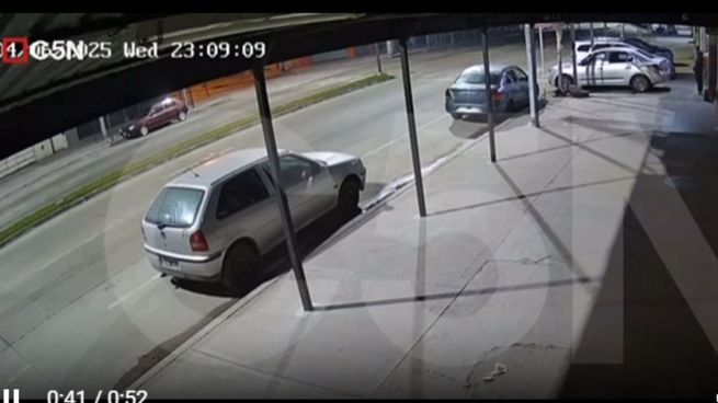 El policía disparó 11 tiros sobre delincuentes que se daban a la fuga e hirió a Thiago. 
