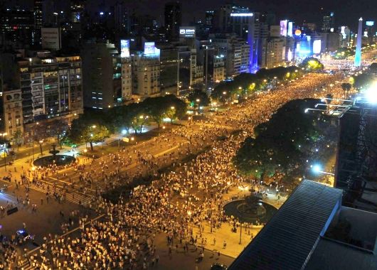 Fuerte asistencia a la manifestación del 8N (foto 1)