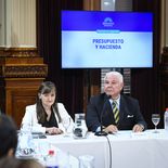 Silvana Schneider y Agustín Monteverde, autoridades de la comisión de Presupuesto y Hacienda. Silvana Schneider y Agustín Monteverde, autoridades de la comisión de Presupuesto y Hacienda.