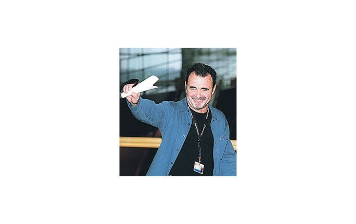 ámbito.com | Carlos Sorín en San Sebastián: «Sé que los españoles noentenderán las bromas sobre la Mona Jiménez, pero confíoque el humor les llegue».