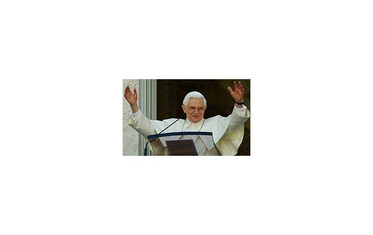 Benedicto XVI anunció su primer viaje a África