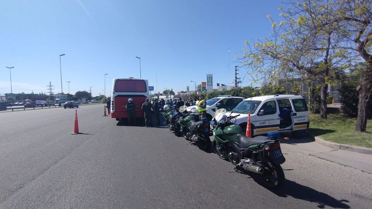 Los micros detenidos en la previa de la Marcha Federal Universitaria. Los micros detenidos en la previa de la Marcha Federal Universitaria.