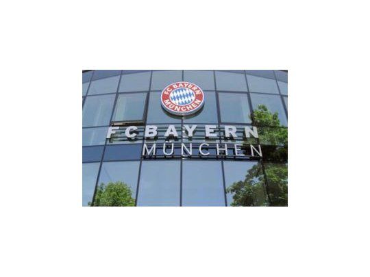 Bayern Munich se solidariza con los refugiados.