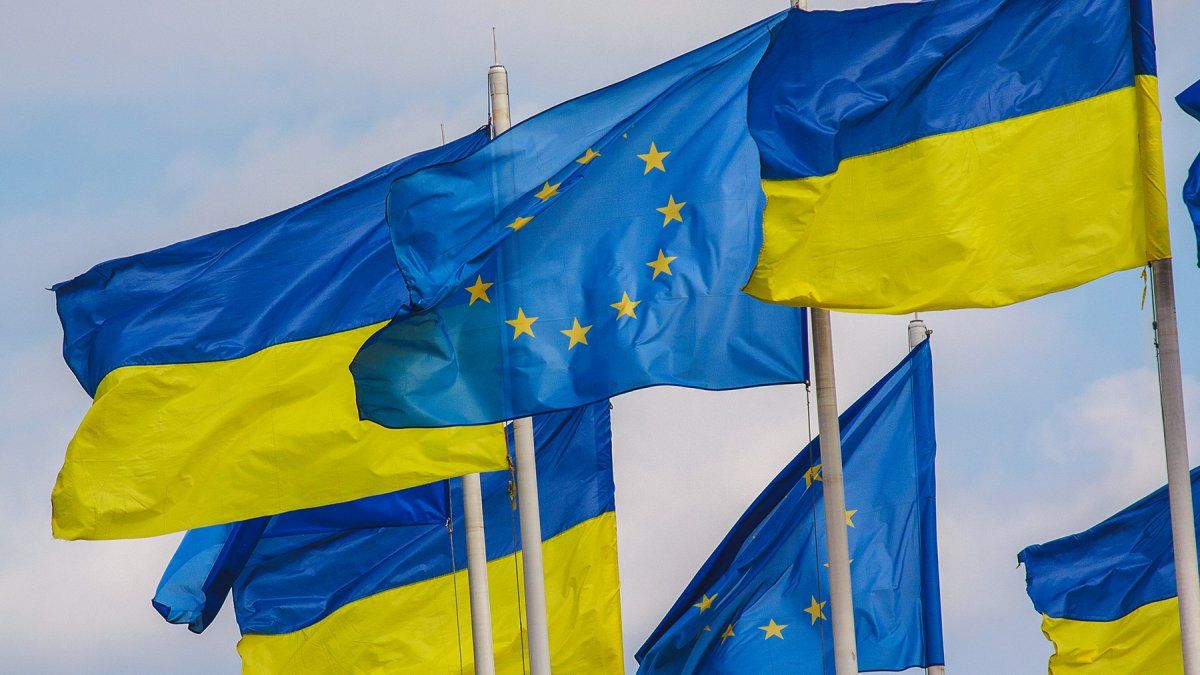 The European Commission recommended opening negotiations with Ukraine for its accession