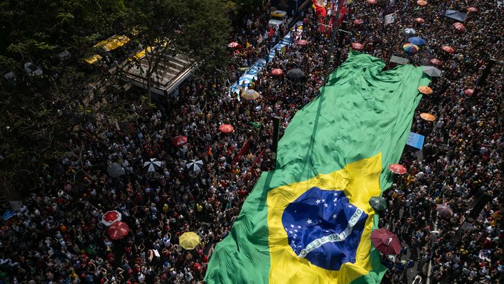 The mobilization coincided with the legislative advance of a project to benefit Bolsonaro. The mobilization coincided with the legislative advance of a project to benefit Bolsonaro.
