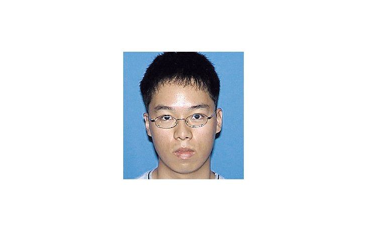 ámbito.com | Este es Cho Seung-Hui, según una foto difundida por la policía.Su rostro quedó desfigurado al suicidarse, lo que dificultósu identificación.