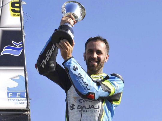 El podio en su debut. “Fui segundo toda la carrera pero me pasé en un frenaje al final. Estaba cansado”, cuenta.