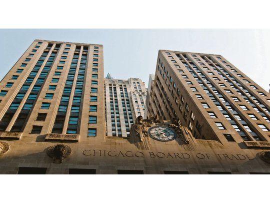 Escenario. La gran cosecha sudamericana presiona las cotizaciones en el mercado internacional; a la par, los costos de producción locales están en aumento y el dólar sigue planchado.