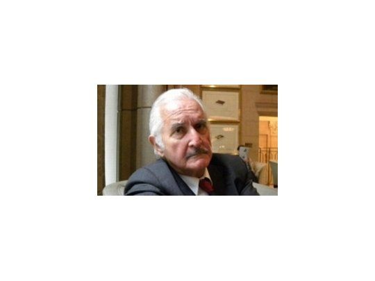 Carlos Fuentes.