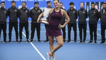 Sabalenka es la primera campeona entre las mujeres. Ganó el torneo de Shenzhen.